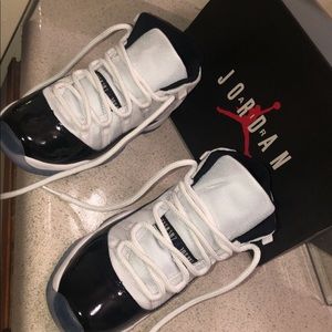 Jordan retro 11’s size 7 youth